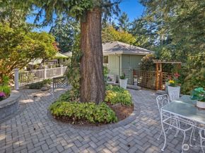 11811 33rd Avenue NE, Seattle WA 98125
