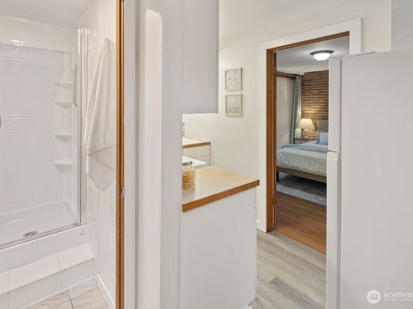 11811 33rd Avenue NE, Seattle WA 98125