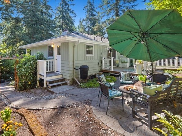 11811 33rd Avenue NE, Seattle WA 98125