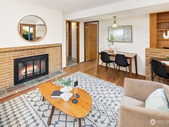 11811 33rd Avenue NE, Seattle WA 98125