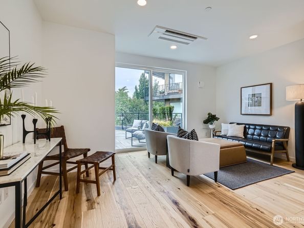 511 Howe Street A, Seattle WA 98109