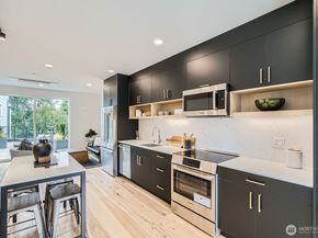 511 Howe Street A, Seattle WA 98109