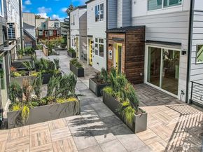 511 Howe Street A, Seattle WA 98109