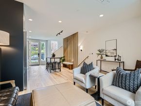 511 Howe Street A, Seattle WA 98109