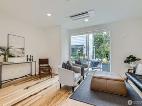 511 Howe Street A, Seattle WA 98109