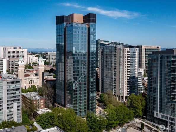 800 Columbia Street 1210, Seattle WA 98104
