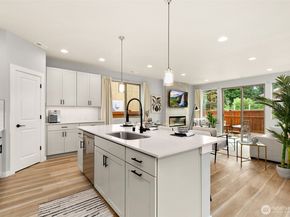 12433 SE 256th Place 4, Kent WA 98030