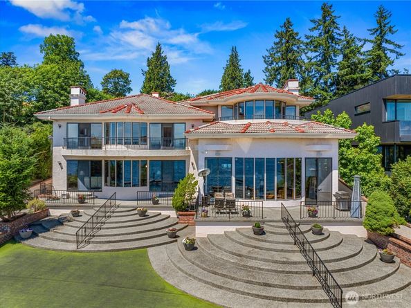 6669 N NE Windermere Road, Seattle WA 98115