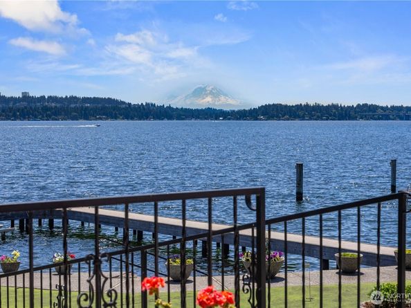 6669 N NE Windermere Road, Seattle WA 98115
