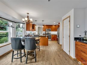4318 NE 9th Place, Renton WA 98059