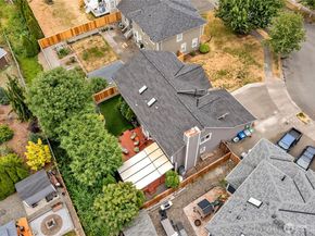 4318 NE 9th Place, Renton WA 98059