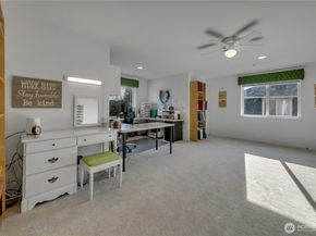 4318 NE 9th Place, Renton WA 98059
