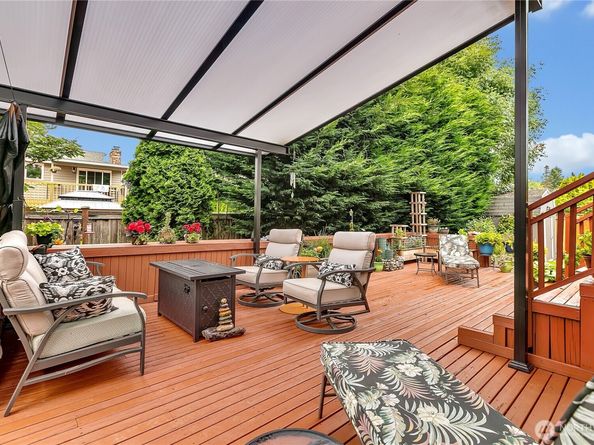 4318 NE 9th Place, Renton WA 98059