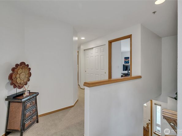 4318 NE 9th Place, Renton WA 98059