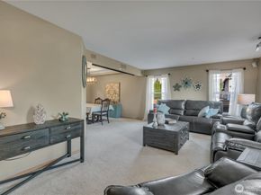 4318 NE 9th Place, Renton WA 98059