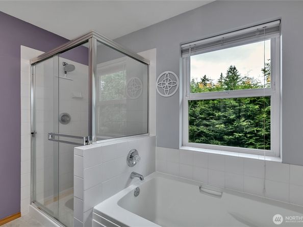 4318 NE 9th Place, Renton WA 98059
