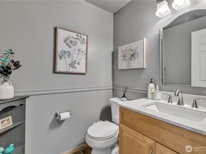 4318 NE 9th Place, Renton WA 98059
