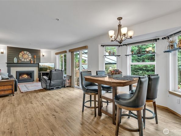 4318 NE 9th Place, Renton WA 98059