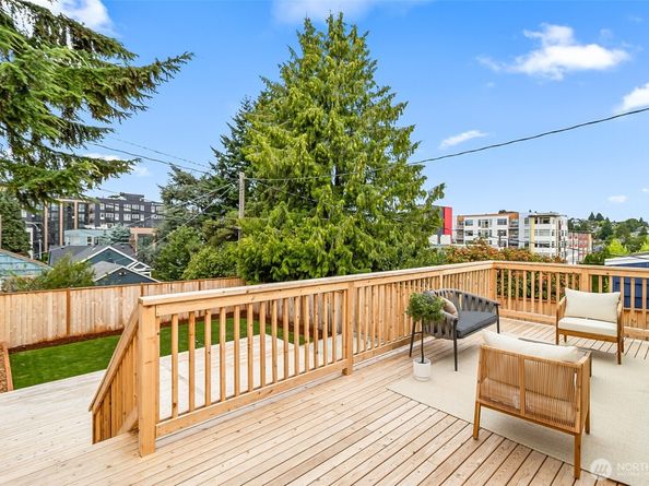 4725 37th Avenue SW, Seattle WA 98126