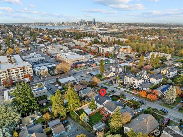 4725 37th Avenue SW, Seattle WA 98126