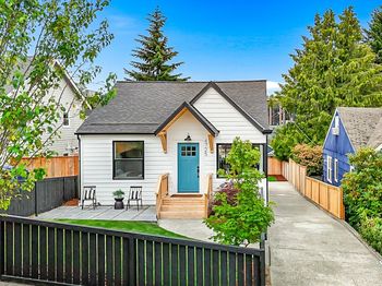 4725 37th Avenue SW