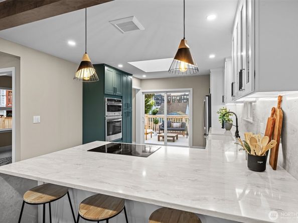 4725 37th Avenue SW, Seattle WA 98126