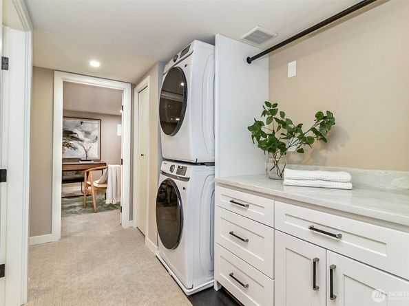 4725 37th Avenue SW, Seattle WA 98126