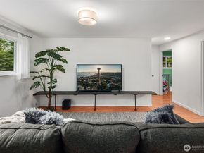 204 Duvall Ave SE, Renton WA 98059