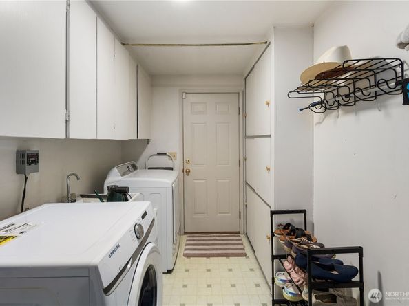 204 Duvall Ave SE, Renton WA 98059