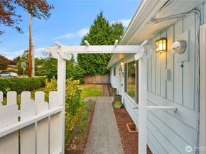 204 Duvall Ave SE, Renton WA 98059