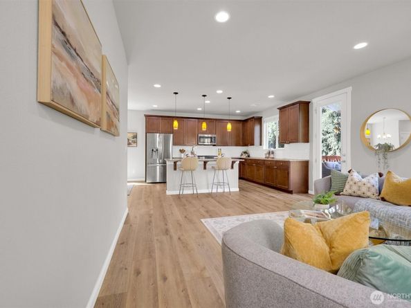 11103 5th Avenue SW, Seattle WA 98146