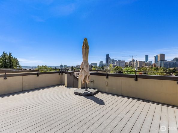 933 16th Avenue, Seattle WA 98122