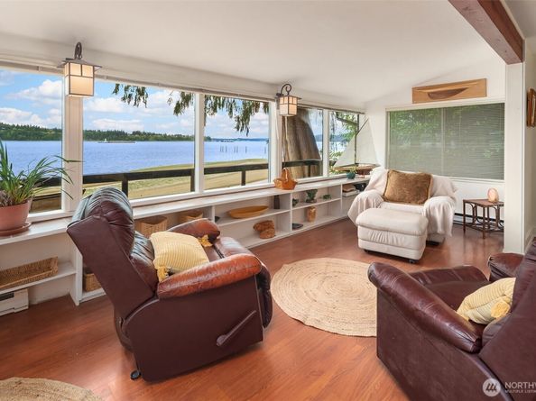 11212 SW 125th Street, Vashon WA 98070