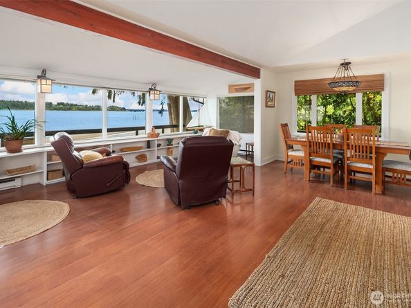 11212 SW 125th Street, Vashon WA 98070