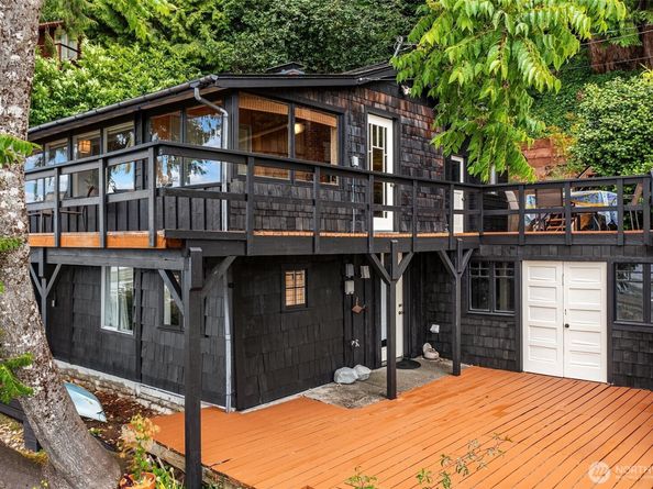 11212 SW 125th Street, Vashon WA 98070