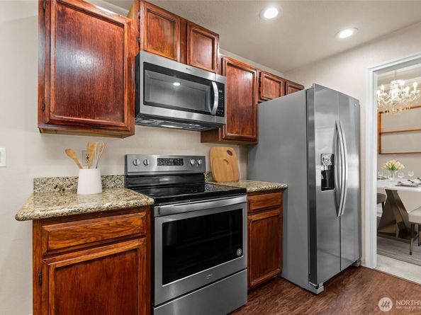 1124 SW 354th Street, Federal Way WA 98023