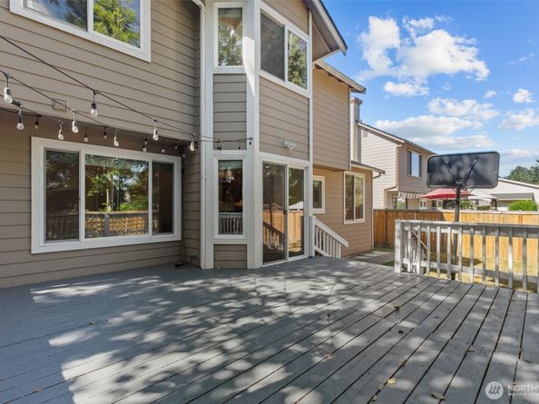 1124 SW 354th Street, Federal Way WA 98023