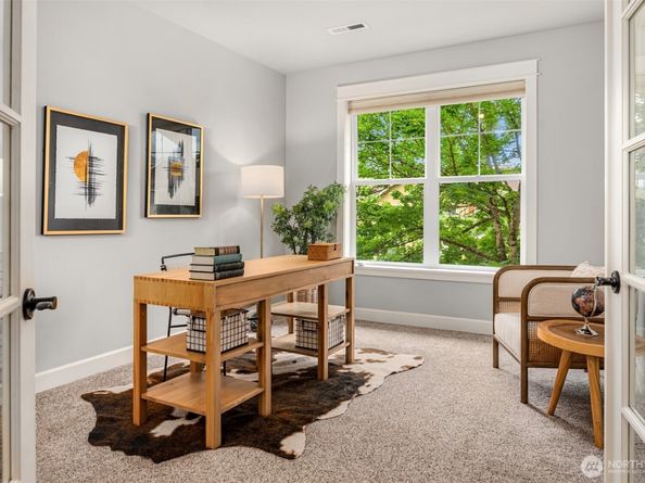 101 Shy Bear Way NW, Issaquah WA 98027