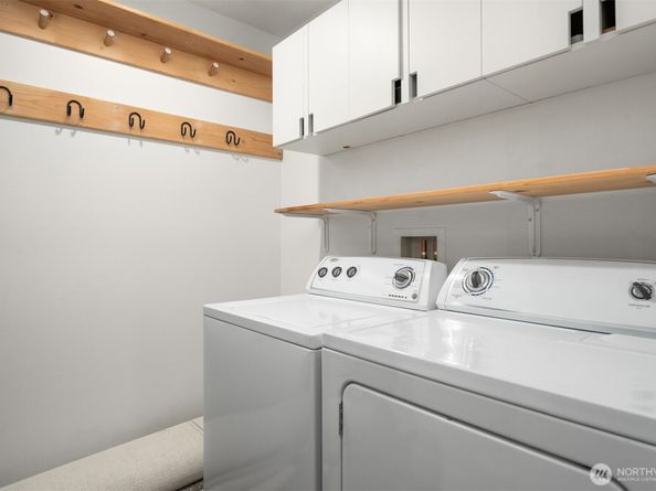 101 Shy Bear Way NW, Issaquah WA 98027