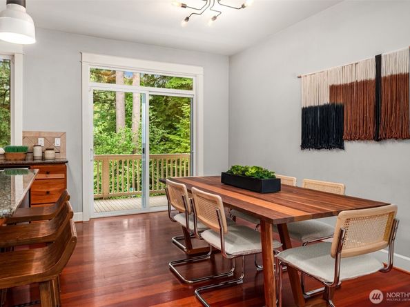 101 Shy Bear Way NW, Issaquah WA 98027