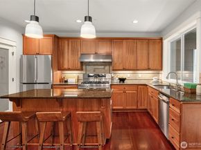 101 Shy Bear Way NW, Issaquah WA 98027