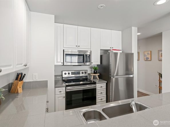 321 10th Avenue S 705, Seattle WA 98104