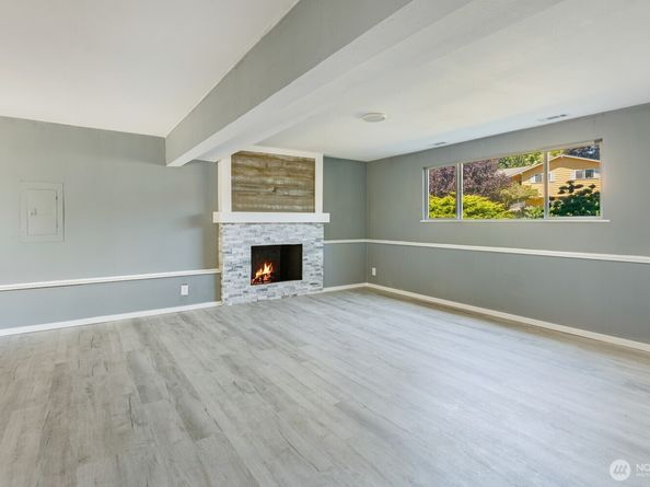 4010 191st ST SW, Lynnwood WA 98036
