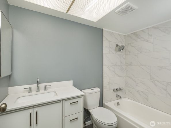 4010 191st ST SW, Lynnwood WA 98036