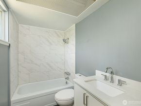 4010 191st ST SW, Lynnwood WA 98036