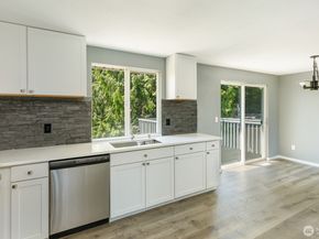 4010 191st ST SW, Lynnwood WA 98036