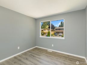 4010 191st ST SW, Lynnwood WA 98036