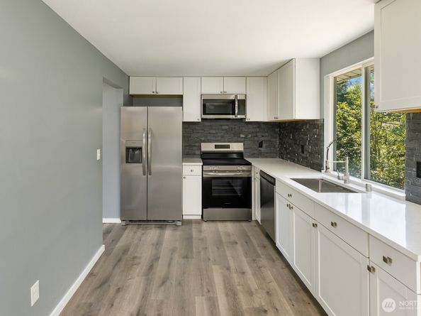 4010 191st ST SW, Lynnwood WA 98036
