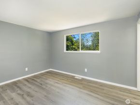 4010 191st ST SW, Lynnwood WA 98036