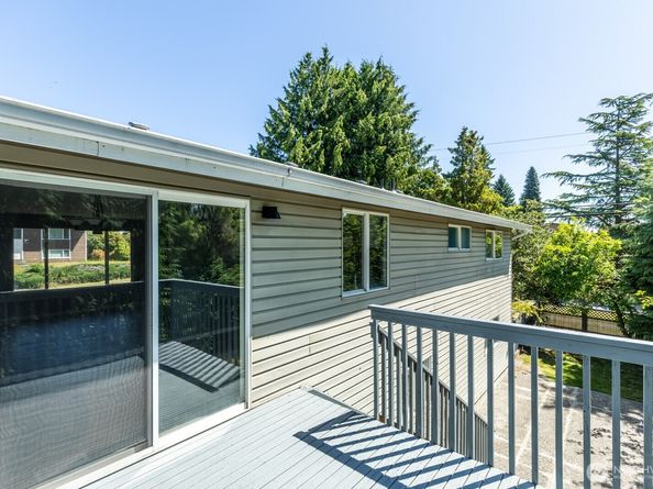 4010 191st ST SW, Lynnwood WA 98036